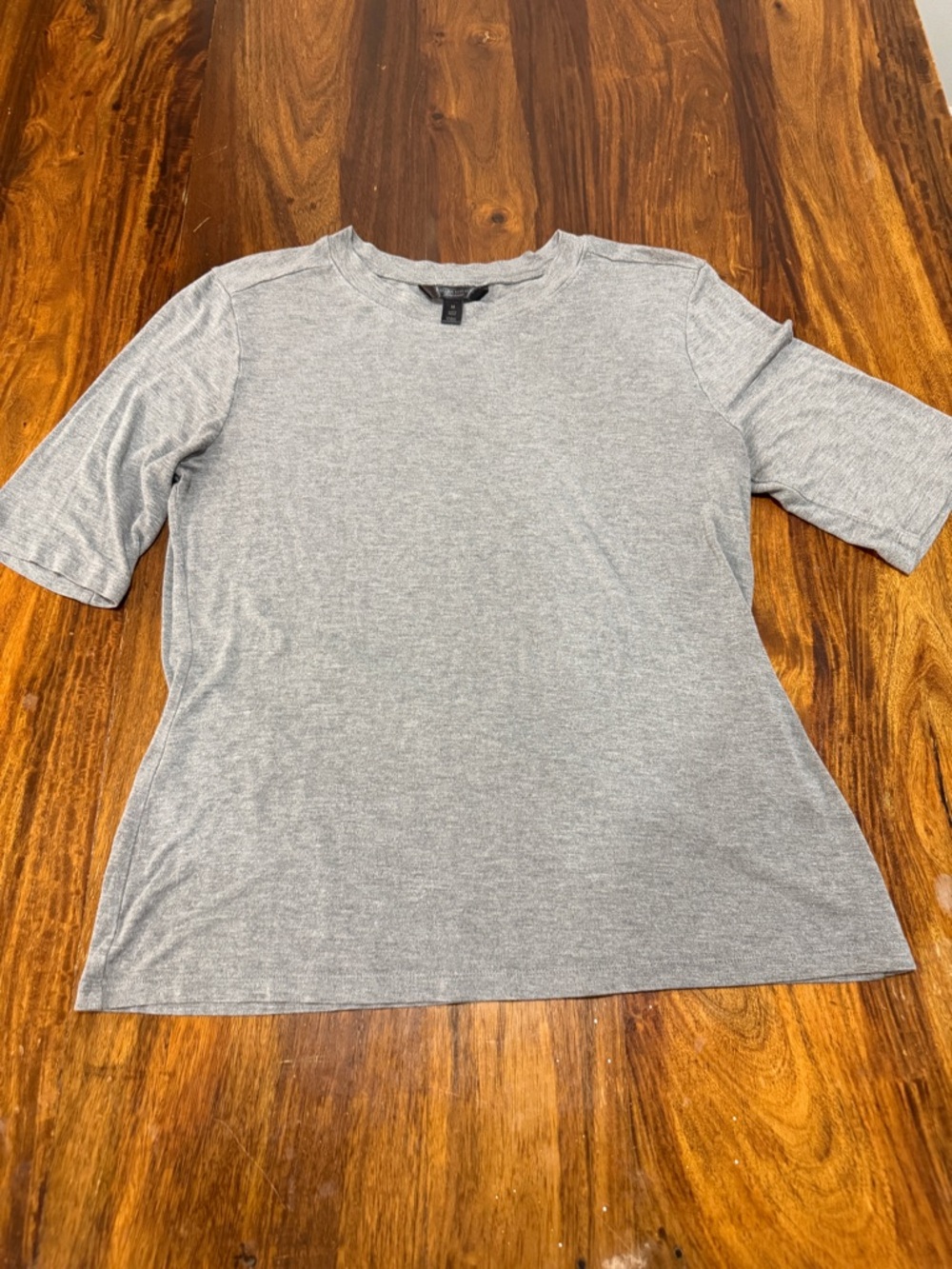 Banana Republic Threadsoft Short-Sleeve Crew Neck Top - Gray M